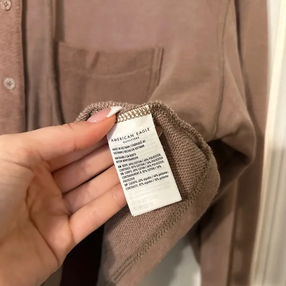 AE Cropped Button Down Hoodie - Picture 13 of 13